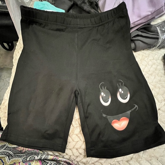 𝓼𝓪𝓛𝓶𝓸𝓷 𝓰𝓻𝓪𝓹𝓱𝓲𝓒 𝓣-𝓢𝓱𝓲𝓻𝓣 𝓪𝓷𝓭 𝓢𝓱𝓸𝓻𝓣𝓢 𝓝𝓦𝓣 - Picture 7 of 9